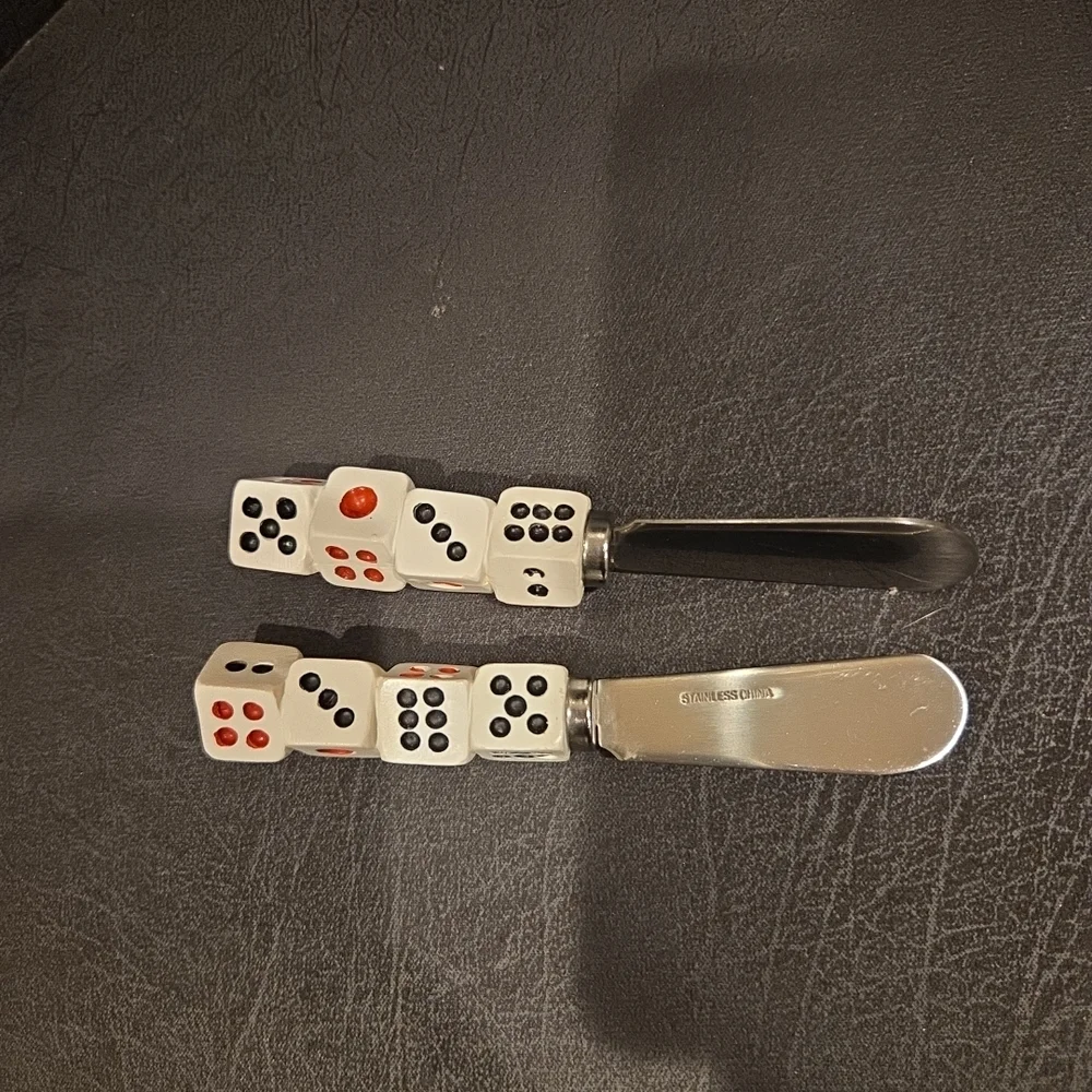 Set of 2 Butter Knife Spreader Dice Casino Theme